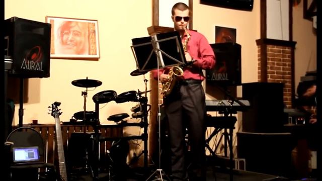Саксофонист без Пальцев Илья Цибульский  GOLD SAX