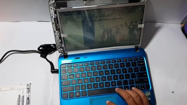 Ganti LCD Notebook HP Mini 210
