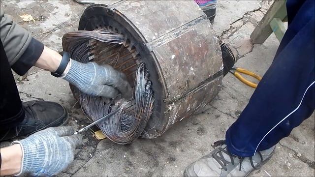 Разбор двигателя на металл