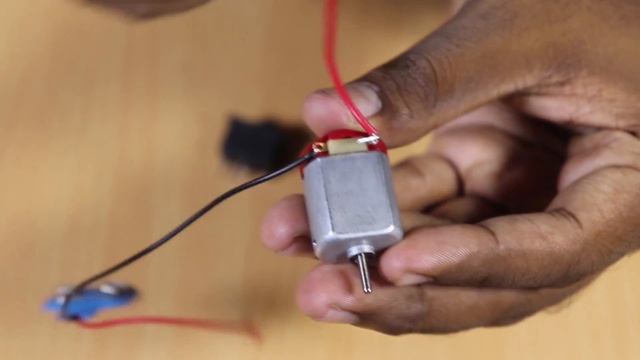 How To Connect A DC Motor To 9V Battery With On/Off Switch - Very Easy