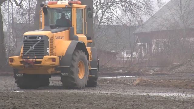 L70E Volvo And Ljungby L15 Wheel Loader At Work