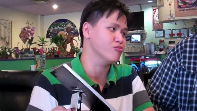 Asus Eee Pad Slider Review-Dot Com Pho-Change Tablet To Notebook