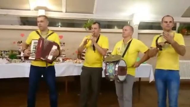 Весільні музики ,,ЗА НЕБОКРАЙ
