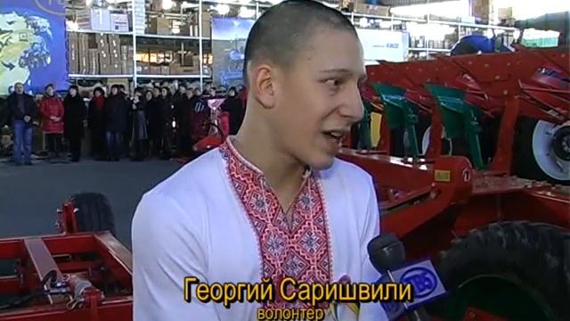 В Пологах волонтеры организовали концерт для местных аграриев.