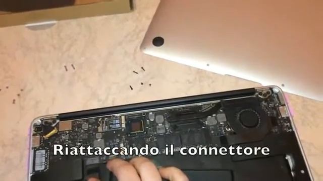 TUTORIAL FAI DA TE - Sostituzione Batteria Su Apple MacBook Air A1369