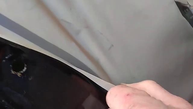 Ремонт дверей: снятие обшивки и замена ручек