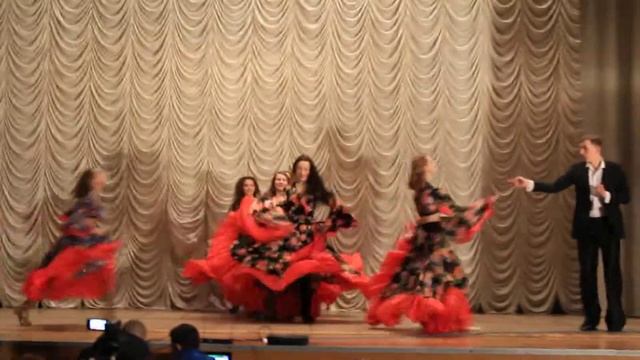 Танец Цыганочка  с сюрпризом  с сюжетом