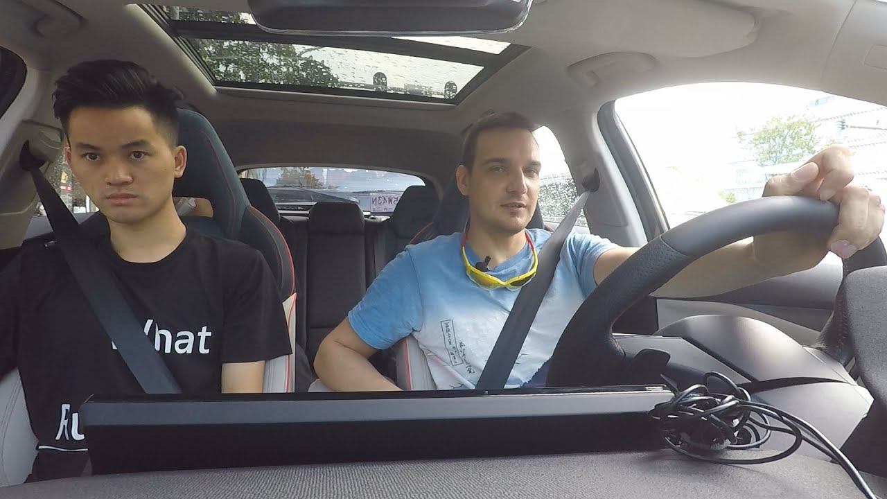 Новый китайский паркетник Lynk & Co 06 тест драйв в Гуанчжоу Линк и Ко 06 от Geely / Volvo