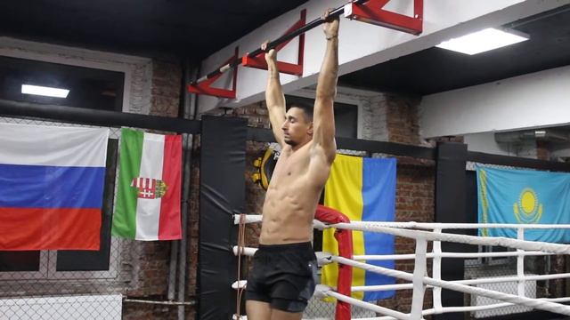Турникмен Рустам приглашает на функциональный тренинг в MAD MAX DOJO