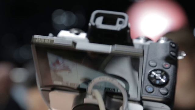 Обзор беззеркалки Canon EOS M5 на Photokina 2016