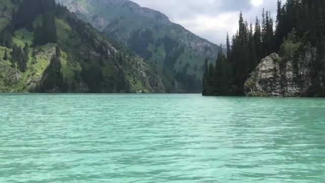 Киргизия, озеро Сары-Челек