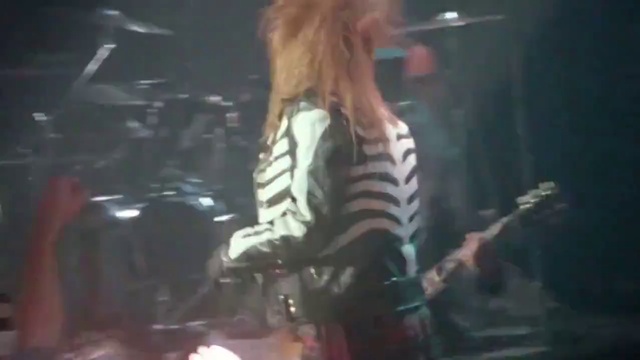 GN'R- It's So Easy (Music Video)