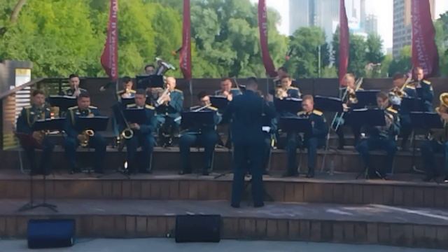 Отрывок из выступления военного оркестра 1-го отдельного Семёновского полка