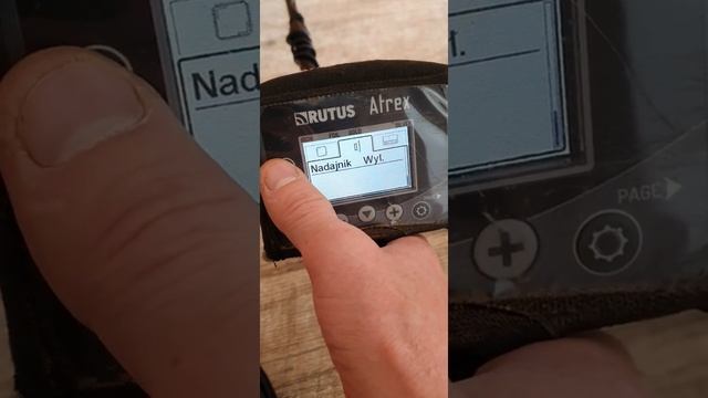 Rutus Atrex I Słuchawki Bezprzewodowe.  Adam Idczak.