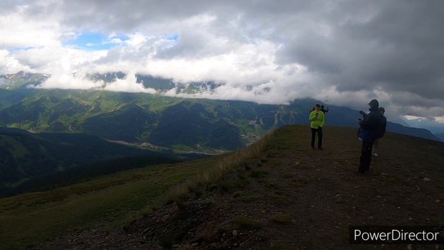 Поездка в Архыз прогулка на конатках и восхождение на Софийские Водопады