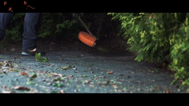 Unkraut Bürstenkopf Montage Und Einsatz Montiert Auf Stihl Freischneider FS 130 // Flexparts.de