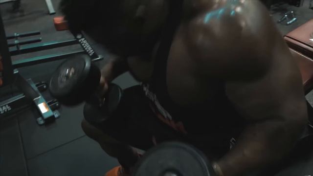 Killer Chest & Triceps Workout | IFBB Pro Blessing Awodibu & Quentin Berghmans