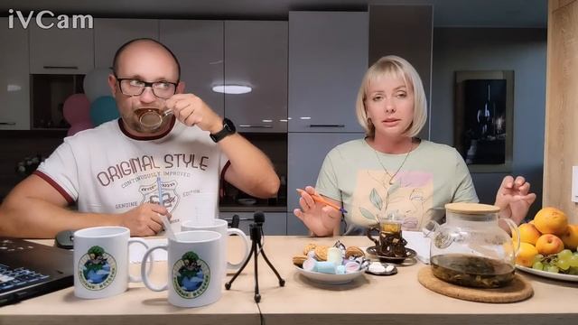 Отмечаем День рождения Марины. Обсуждаем недавнюю поездку в Дагестан