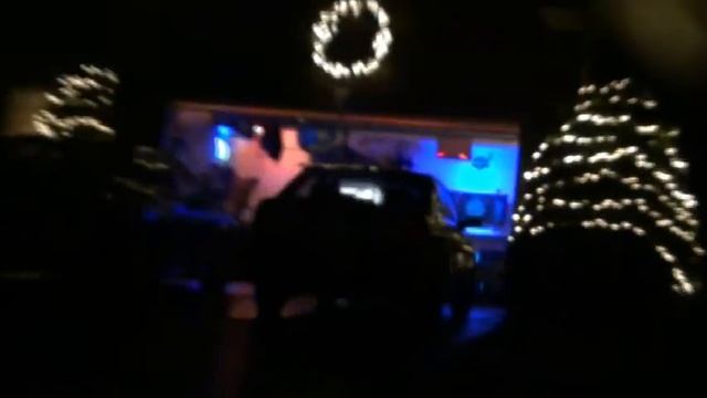 Гуляем и смотрим как украшен город и дома новогодними огоньками. Houses With Christmas Lights
