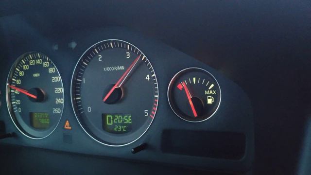 Volvo S60 D5 Acceleration