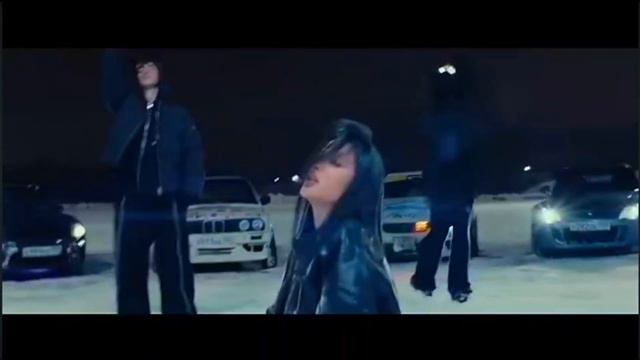 Песня называется ТАРО