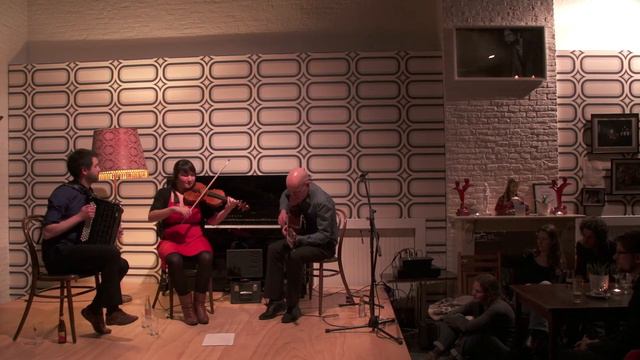 Naomi Vercauteren Trio: What To Do?