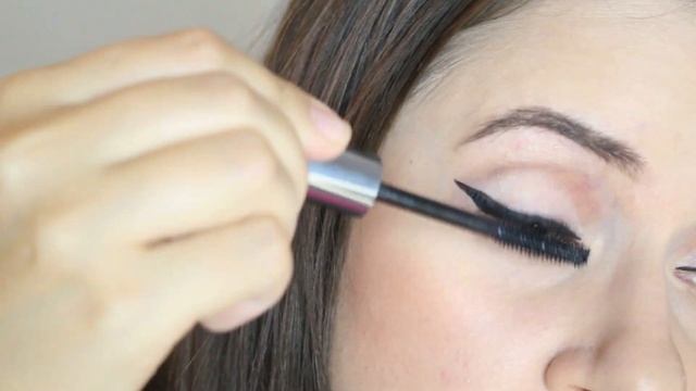 Выиграй 100 лайнеров Benefit + тест лайнера на водостойкость