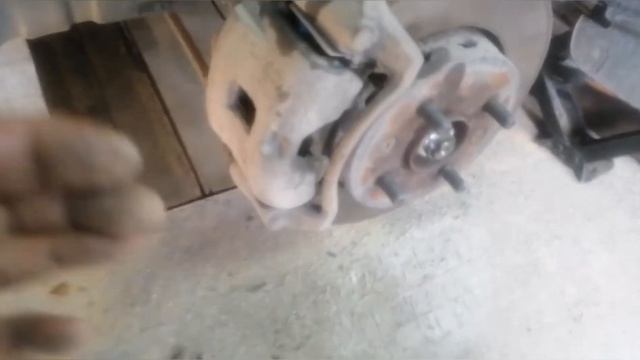 Замена тормозных колодок и дисков