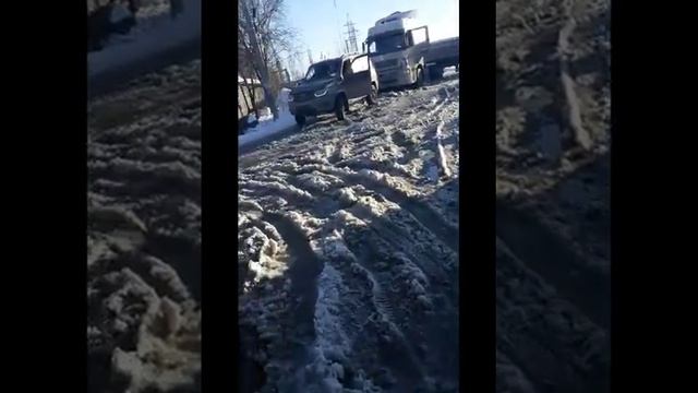 Нива вытаскивает Фуру и УАЗ Патриот.