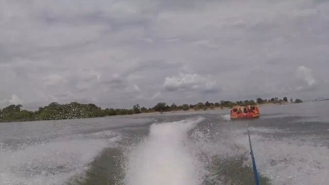 Riding The Yamaha Waverunner And Tubes!
