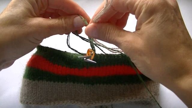 СТИЛЬНАЯ ШАПОЧКА БИНИ В СТИЛЕ 