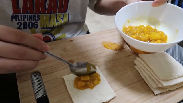 HOW TO MAKE HOMEMADE MANGO PIE USING GARDENIA (KALOKOHAN VERSION) WAG GAYAHIN ANG GAWA NI KELLY
