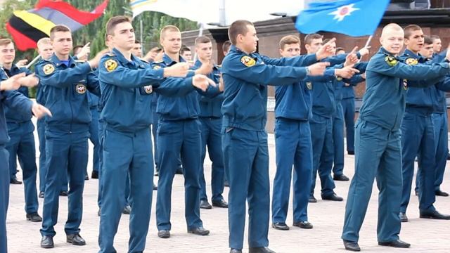 Танцевальный флешмоб в честь 30-летия МЧС России