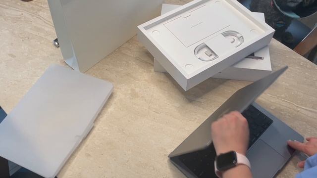 Quick MacBook Pro 14 Inch UNBOXING |Space Grey | M1 PRO | 10 Core CPU | 16 Core GPU | 16GB RAM | 1T