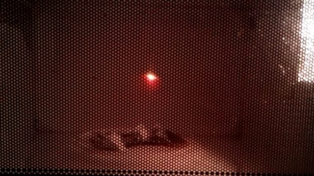 Фольга в микроволновке