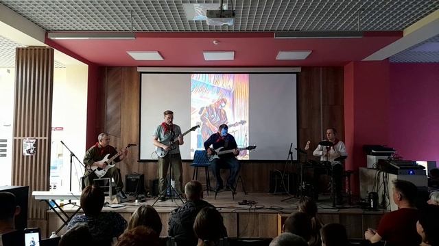 Портсигар Маяковского.