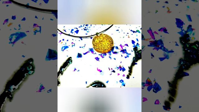 Кулон из эпоксидной смолы 