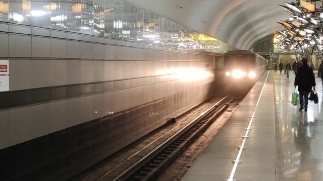 [Ultra HD] Метросостав 81-714.5М/81-717.5М 