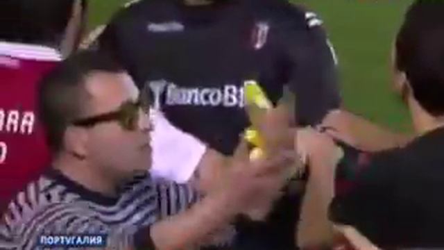 Пенсионерка сделала замечание арбитру. Судью на Мыло