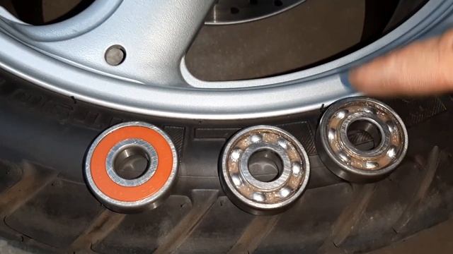 Honda Varadero 125 wymiana łożysk w kole