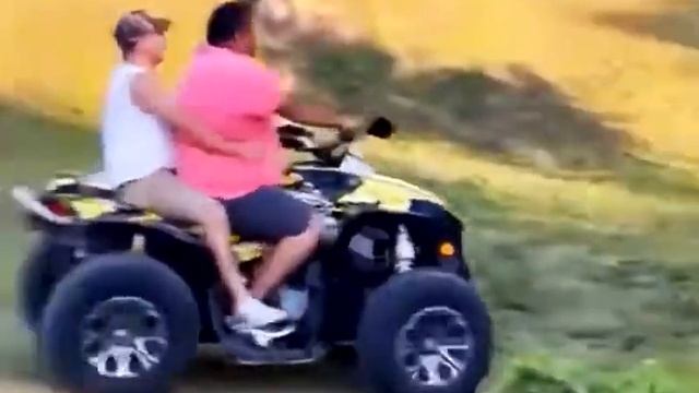 Когда решил прокатить друга... Вилли на квадроцикле