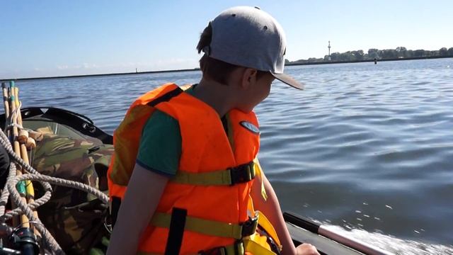 Калининградский морской канал. На моторной лодке курс на остров.