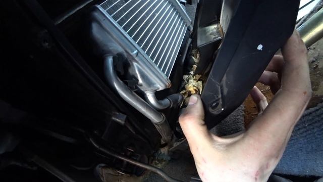 Заміна радіатора пічки в Daewoo Nexia N100 1996-2008 соїми руками