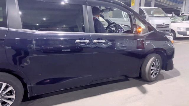 TAA Toyota Auto Auction Kanto Toyota Esquire Gi Premium Hybrid 2018 Model Mica Blue Color