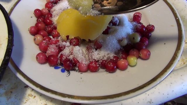 Клюква с мёдом и сахаром