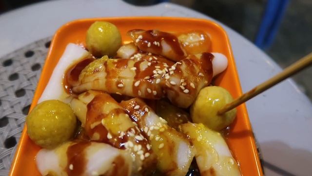 Temple Street Night Market Hong Kong Street Food - Vlog #051