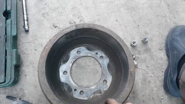 Замена тормозных колодок и дисков