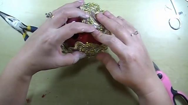 Red & Gold Victorian Christmas Ornament 3/2013