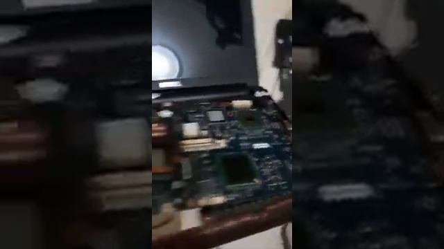 Membuka Letak Ram Dan Hardisk  Netbook Dell Inspiron Mini 10