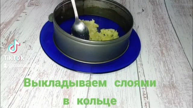 На новогодний стол. Мой салат Нежная мимоза  с горбушей... можно с любой другой отварной рыбой.